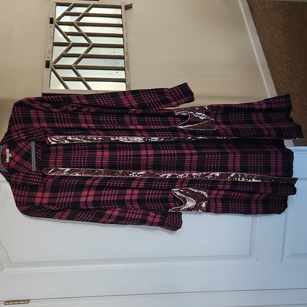 Gimmicks plaid duster, size medium